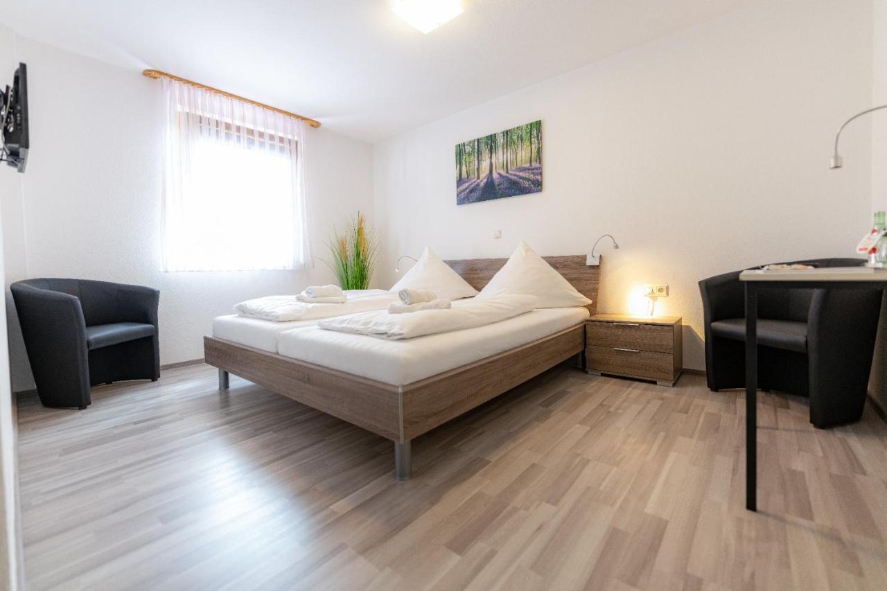 Hotel Gasthof Stern Nusplingen エクステリア 写真