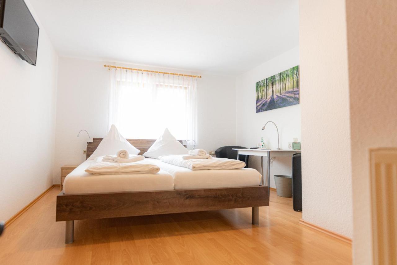 Hotel Gasthof Stern Nusplingen エクステリア 写真
