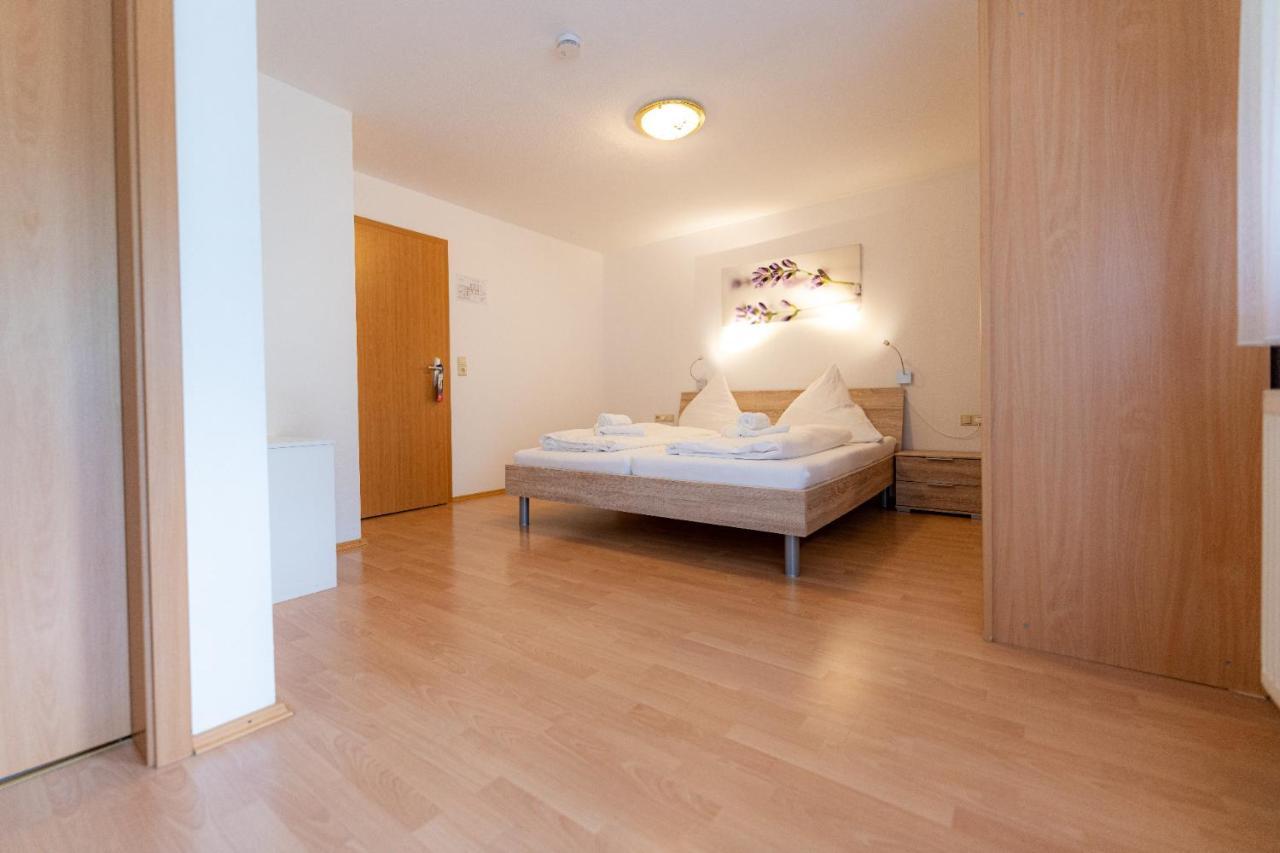 Hotel Gasthof Stern Nusplingen エクステリア 写真