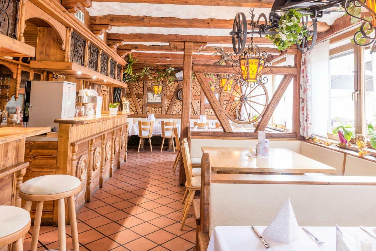 Hotel Gasthof Stern Nusplingen エクステリア 写真